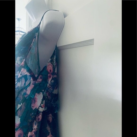 Nordstrom Let Them Eat Cake Open‎ Cold Shoulder Floral Pattern Flowy Romper SZ M - Picture 8 of 16